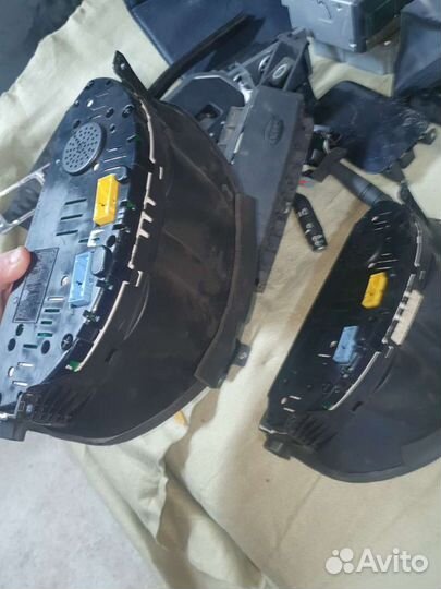 Приборная панель на ренж ровер вог 2007г