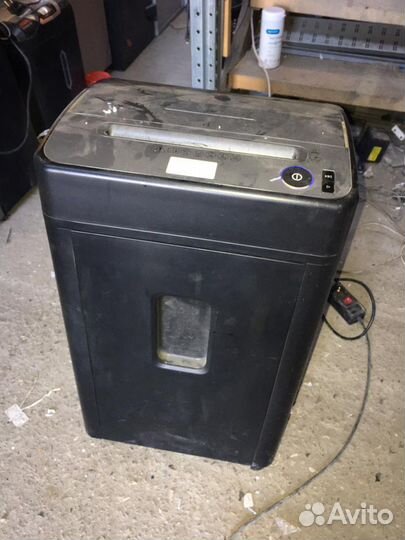 Уничтожитель бумаг