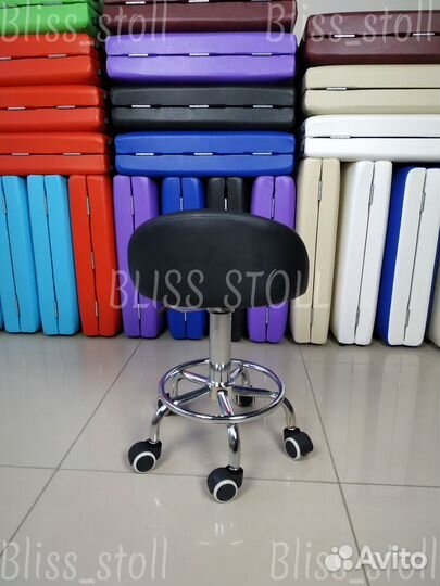 Стул с маленькой спинкой