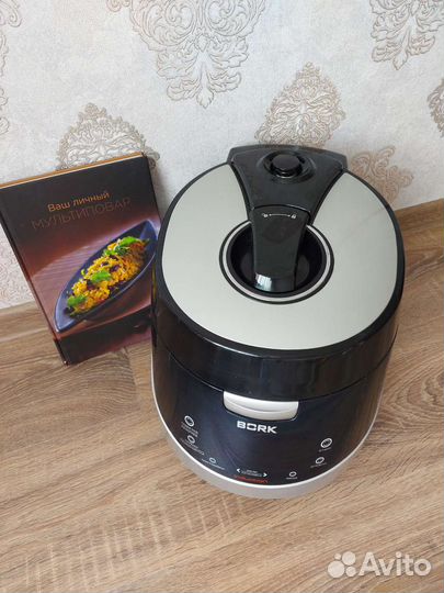 Мультиварка bork u700