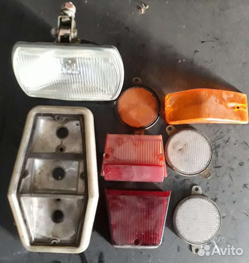 Стекла фар. Волга