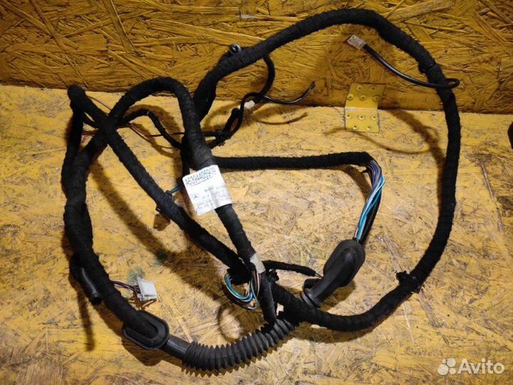 Проводка крышки багажника Mercedes Viano W639 OM