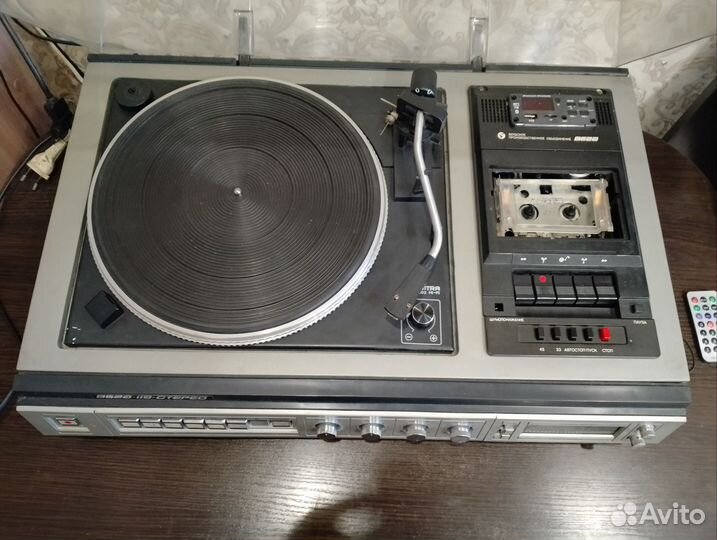 Проигрыватель винила вега