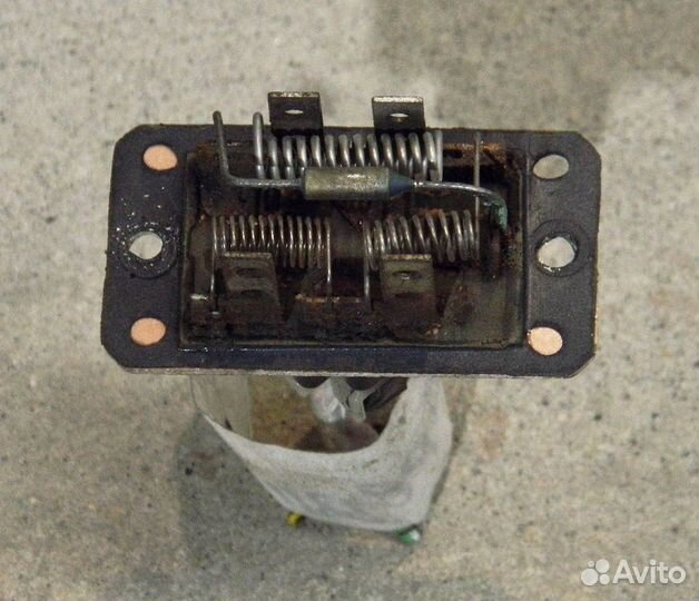 Резистор печки Ford Escape 1 2.0