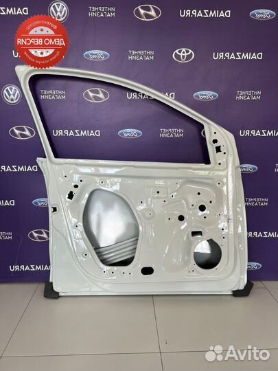 Дверь передняя Volkswagen Polo левая / белый