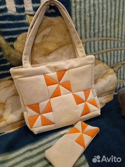 Комплект:сумочка и комметичка