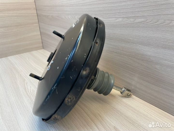 Вакуумный усилитель Renault Duster