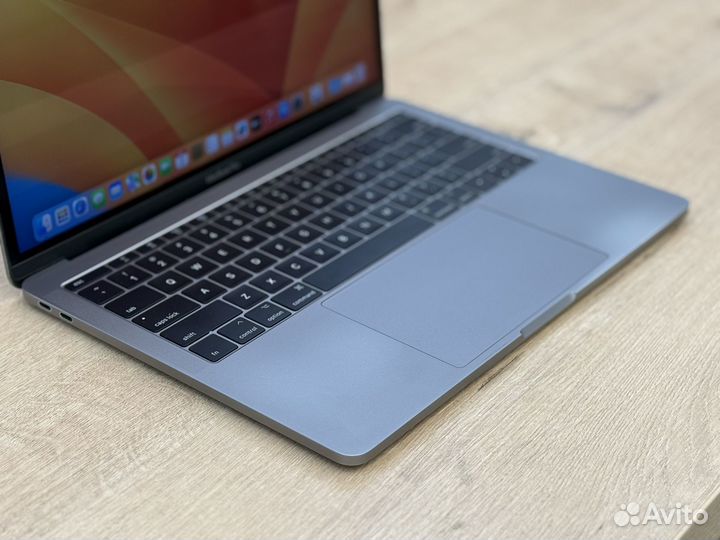 Apple MacBook Pro 13 2017 Core i5/ 8 RAM/ 256 SSD