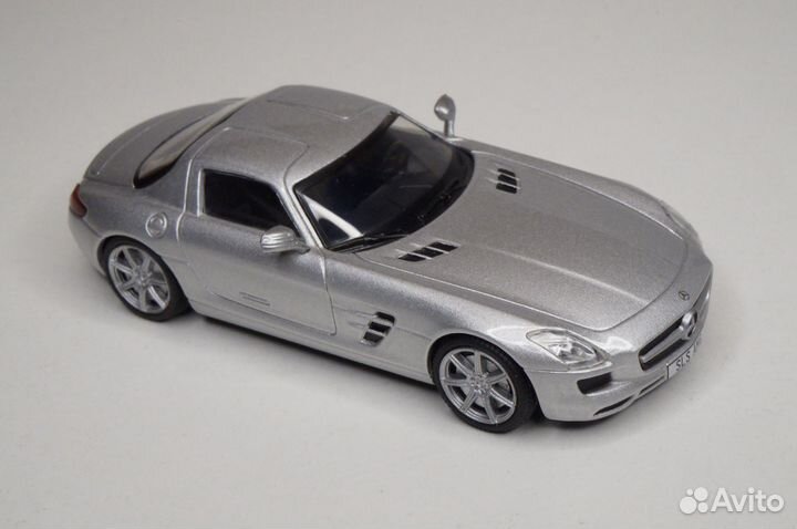 Модель Mercedes-Benz SLS AMG