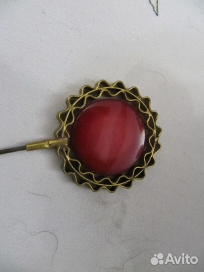 Две антикварные булавки-брошки