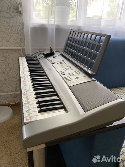 Синтезатор yamaha R300