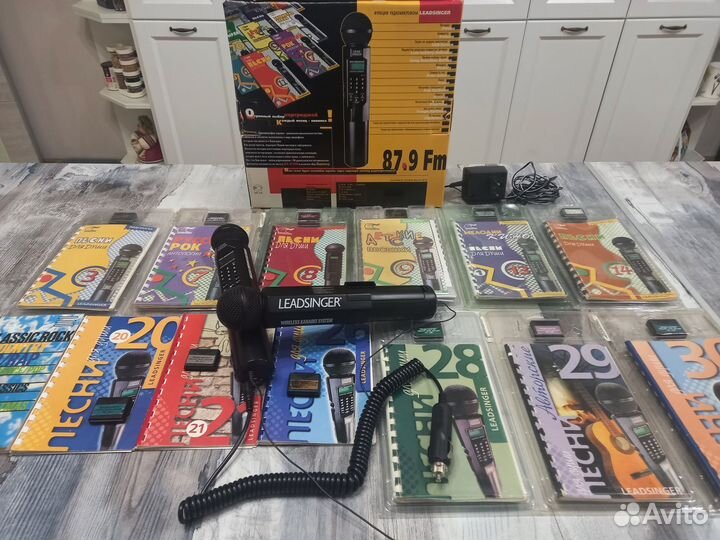 Микрофон караоке видео Leadsinger + 14 картриджей