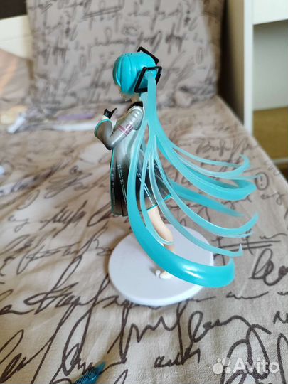 Фигурка Мику