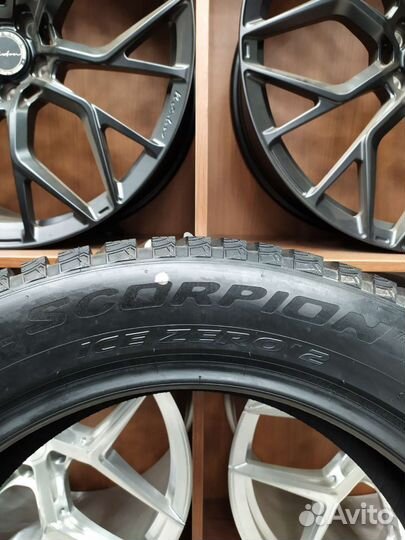 Pirelli Ice Zero 2 275/50 R21 113H