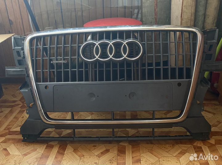 Решетка радиатора для Audi Q5 2008-2012 б/у