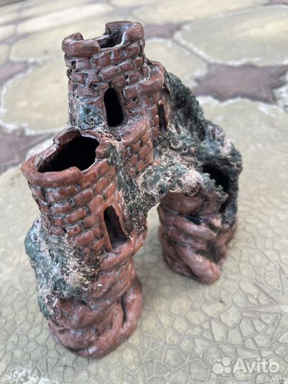 Замок, Рыба скелет