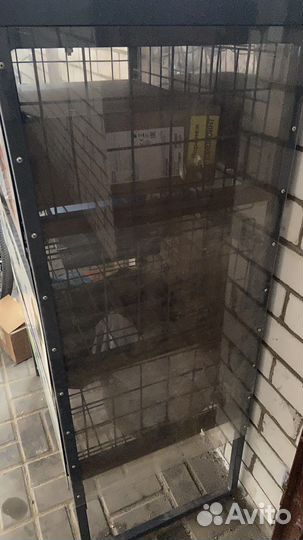 Шкаф для вещей (металлический)