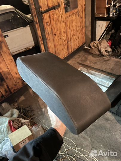 Подлокотник ваз 2109-2114