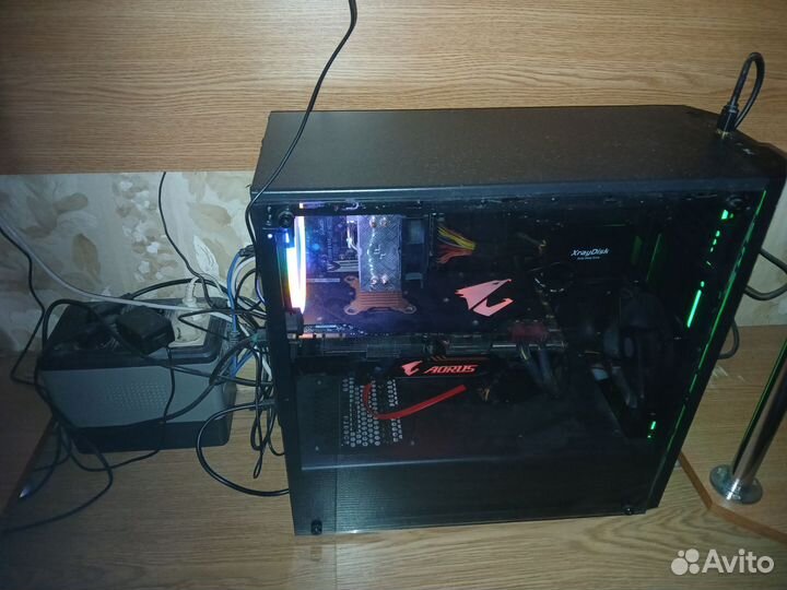 Игровой компьютер в сборе