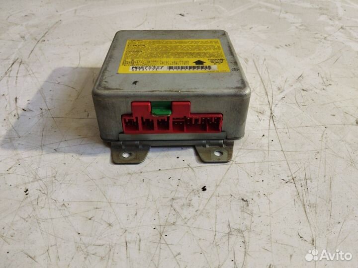 Блок управления подушками безопасности Mitsubishi