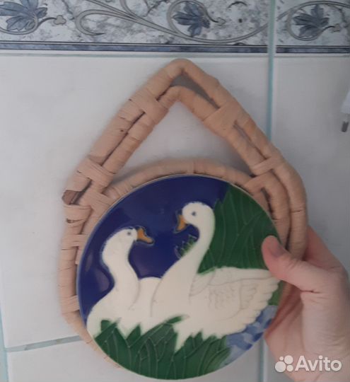 Панно из керамики Гуси