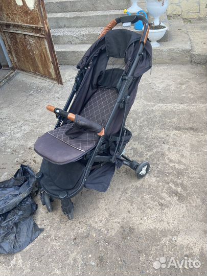 Прогулочная коляска yoya