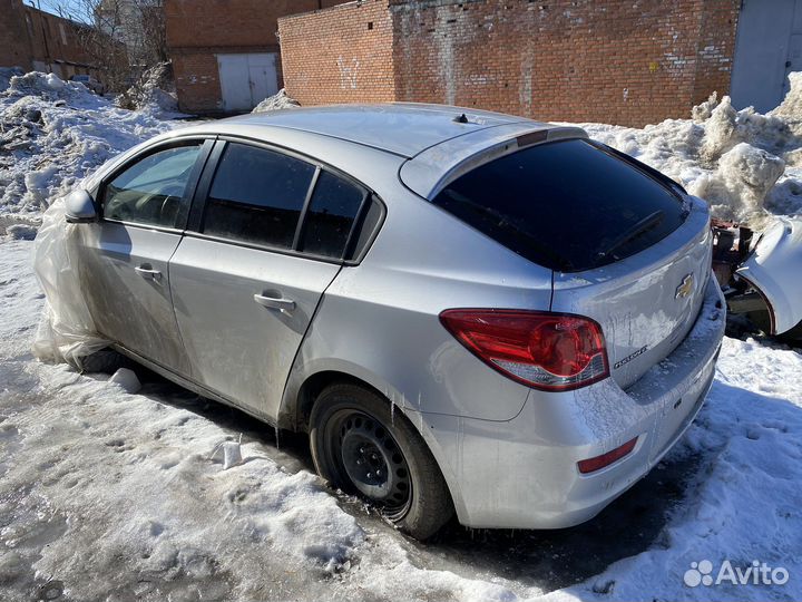 Chevrolet cruze 1.8 хэтчбек