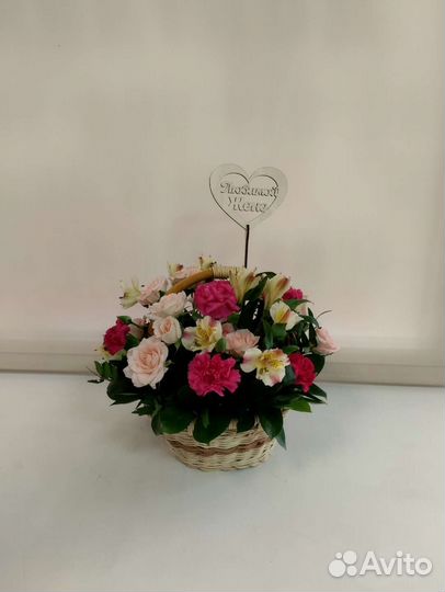 Корзинка с цветами