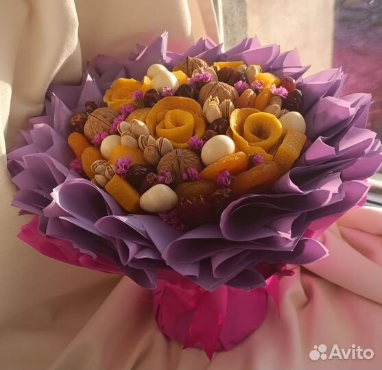 Букет из сухофруктов и орехов