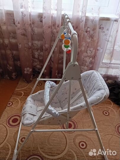 Продам качелю