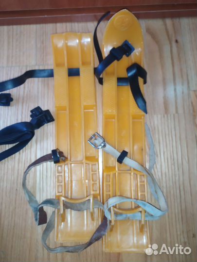 Лыжи короткие пластиковые б.у. СССР