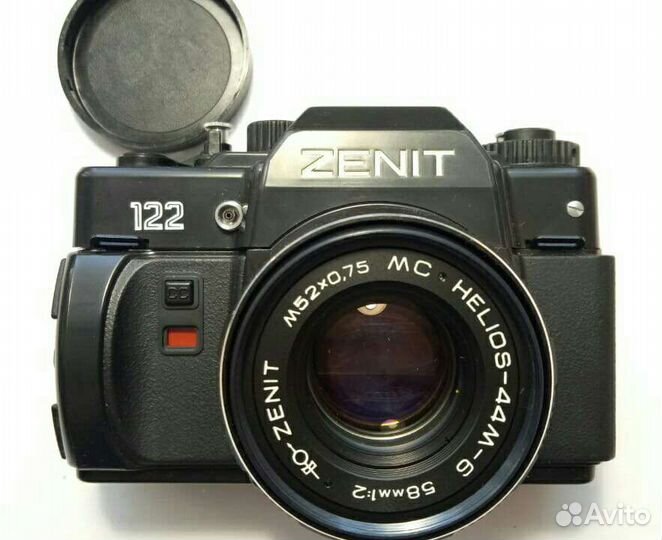 Зеркальный фотоаппарат Зенит 122