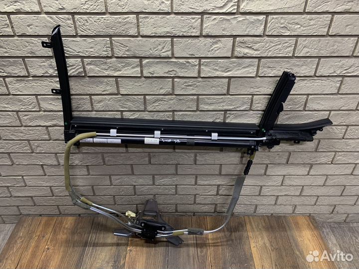 Lexus LS460L Шторка солнцезащитная задней правой