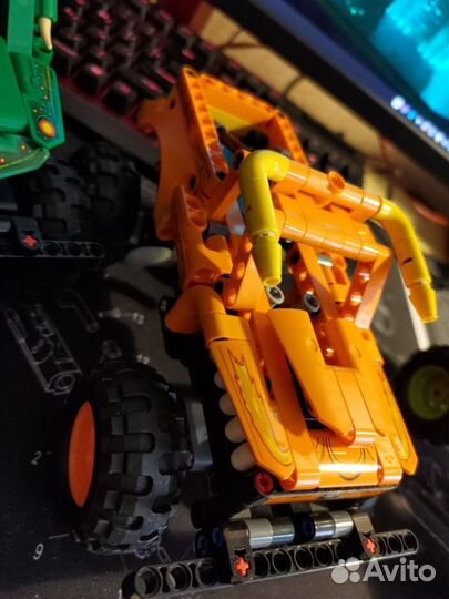 Lego Technic pull back