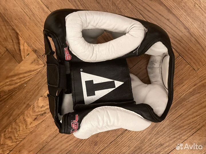 Боксерский шлем