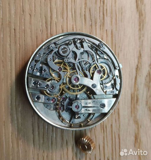 Механизм хронограф Павел Буре
