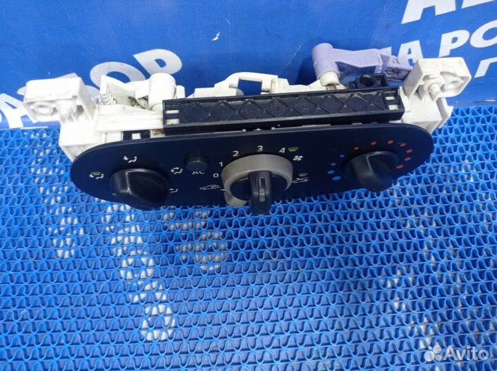 Блок управления печкой Renault Logan 1 седан 2012
