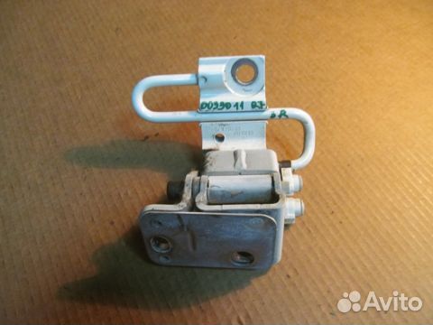 Петля двери задней правой нижняя Audi Q7