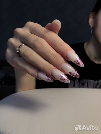 Модель на маникюр наращивание