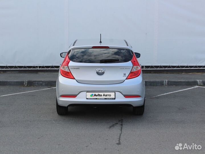 Hyundai Solaris 1.4 AT, 2015, 94 664 км