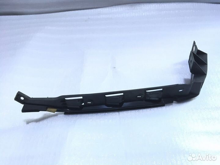 Кронштейн бампера Volkswagen bora задний правый