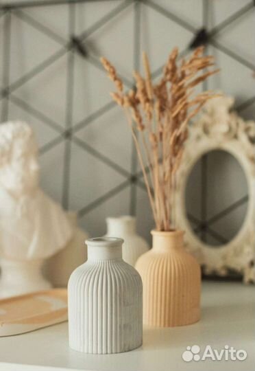 Ваза интерьерная из гипса