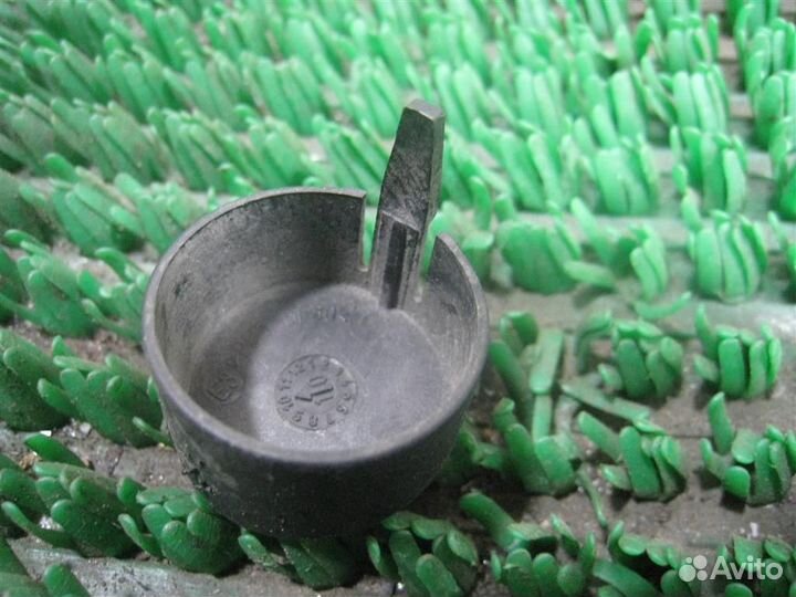 Заглушка поводка стеклоочистителя Citroen Berling