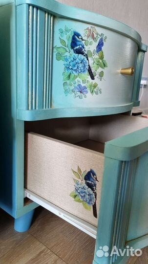 Тумбочка прикроватная
