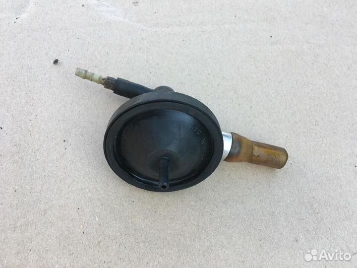 Клапан воздушный Фольксваген Пассат Б4