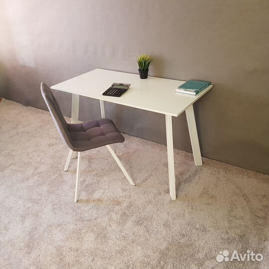 Письменный стол Ник 120*60 см. Белые ножки