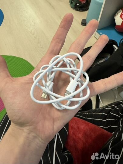 Apple Type-C, Lightning. Adapter