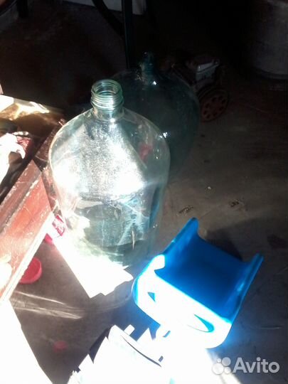 Бутыль старинная стеклянная