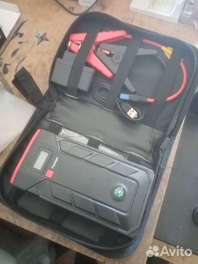 Портативный бустер пускозарядное устройство