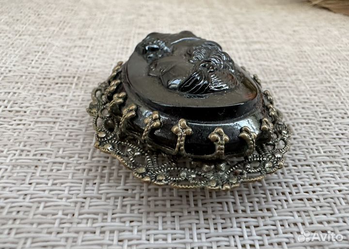 Брошь камея девушка Чехия 60е годы винтаж